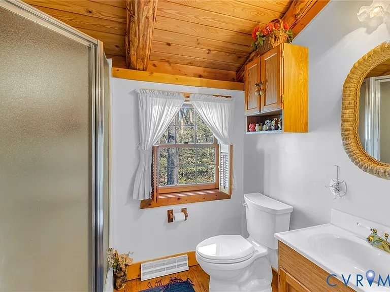 Log Home on the Coan River in Heathsville